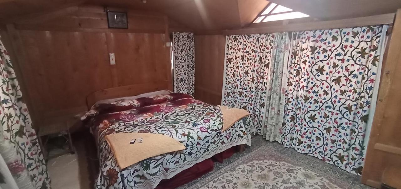 New Bombay Heritage Group Of Houseboats Σριναγκάρ Εξωτερικό φωτογραφία