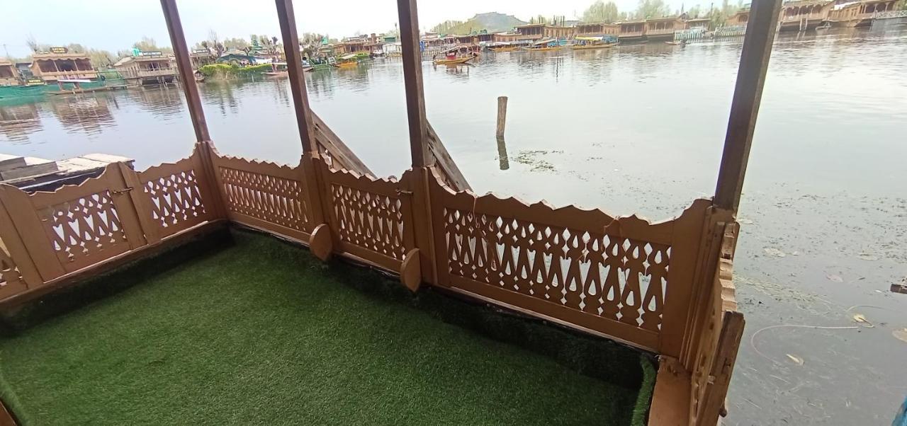 New Bombay Heritage Group Of Houseboats Σριναγκάρ Εξωτερικό φωτογραφία