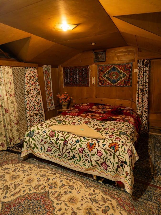 New Bombay Heritage Group Of Houseboats Σριναγκάρ Εξωτερικό φωτογραφία