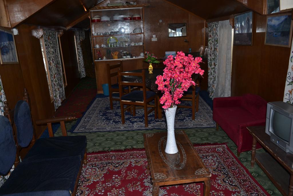 New Bombay Heritage Group Of Houseboats Σριναγκάρ Εξωτερικό φωτογραφία