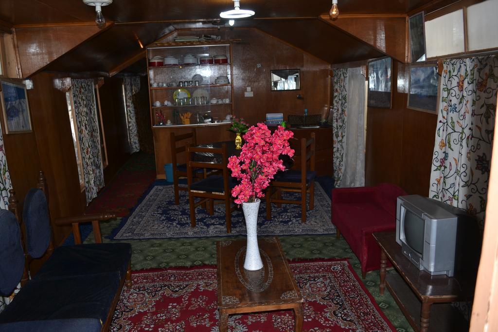 New Bombay Heritage Group Of Houseboats Σριναγκάρ Εξωτερικό φωτογραφία