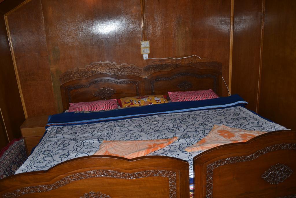 New Bombay Heritage Group Of Houseboats Σριναγκάρ Εξωτερικό φωτογραφία