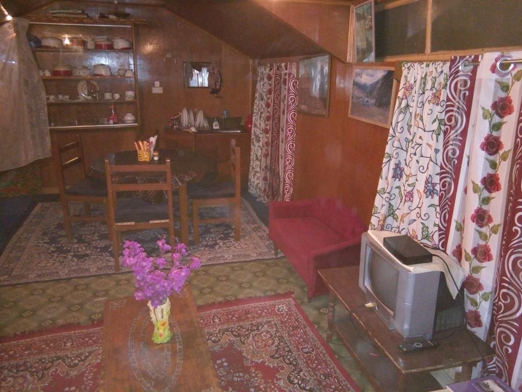 New Bombay Heritage Group Of Houseboats Σριναγκάρ Εξωτερικό φωτογραφία